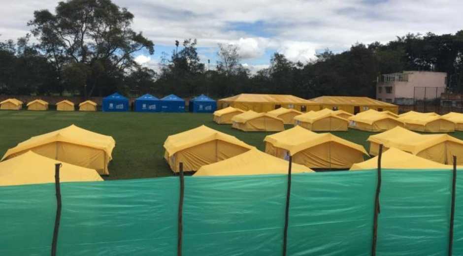 Campamento de venezolanos en Bogotá.