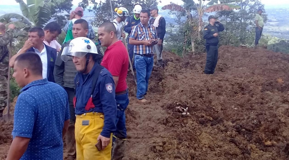  Deslizamiento de tierra que arrasó con escuela rural en Calarcá. 