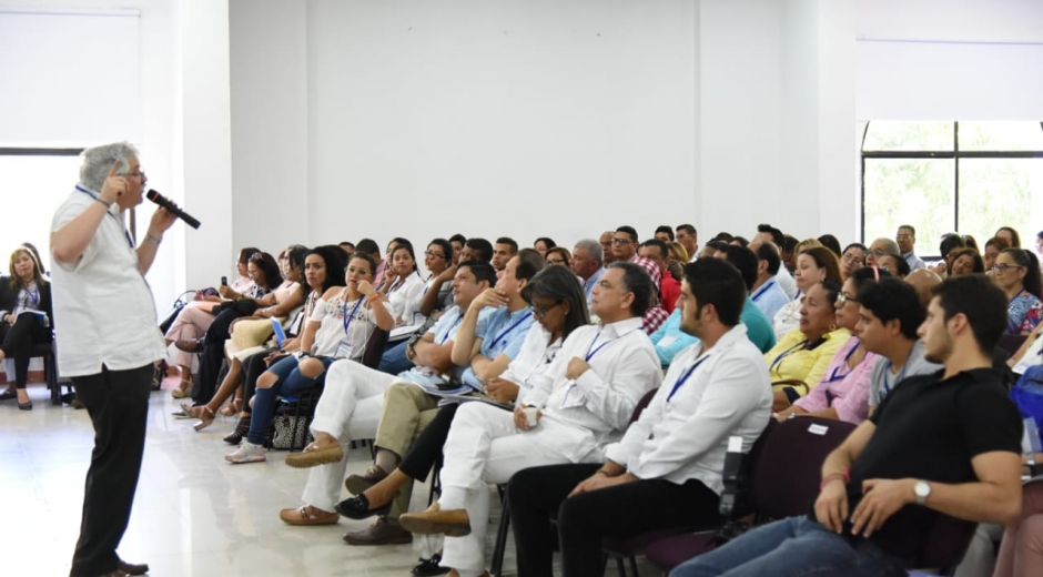 El evento contó con la participación de más de 1.000 personas entre conferencistas, docentes y estudiantes.