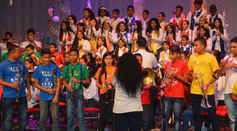 Niños de la Efac en su clausura