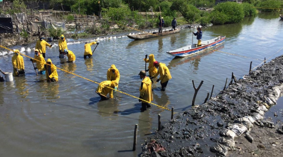 Caño 'La Isla', el cual se conecta con la Ciénaga Grande de Santa Marta