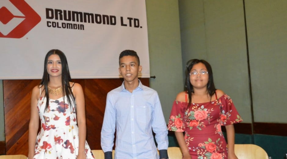 Seguimiento. Paula Samara, Jassir Quinto y María José Leal Altamar, beneficiados del programa de becas.