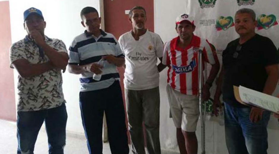 Los cinco hombres que se entregaron. 