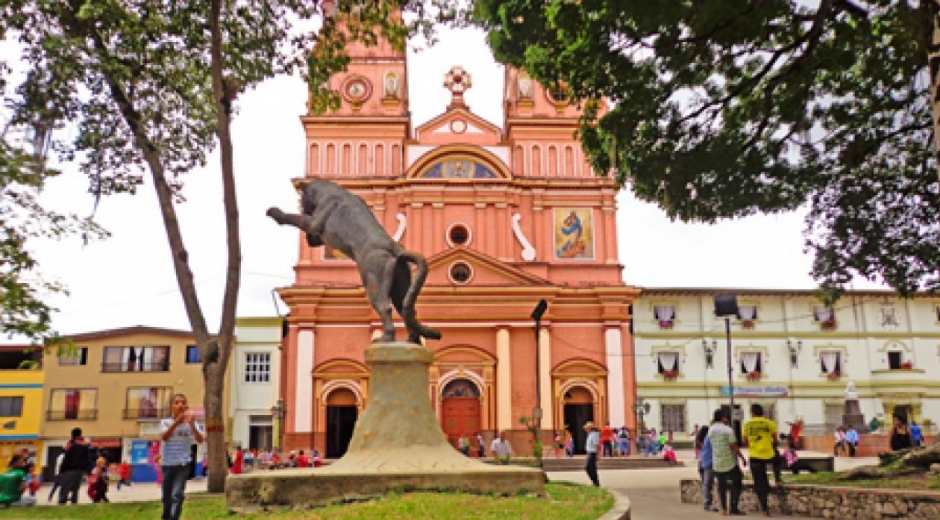  Ilustración. Plaza de Amalfi, en Antioquia.