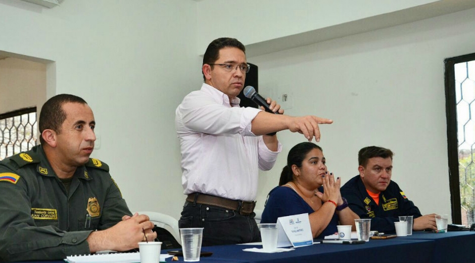 El alcalde socializó la noticia en el barrio Cristo Rey.