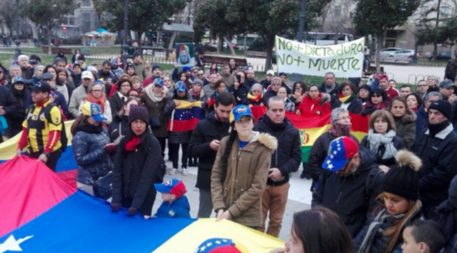 Venezolanos se manifestaron en España contra la dictadura de Nicolás Maduro.