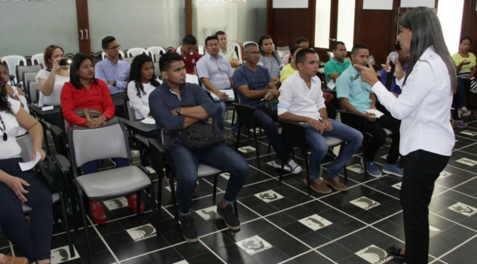 Gobernación del Magdalena asignó 22 plazas a maestros de básica primaria de colegios oficiales del departamento.