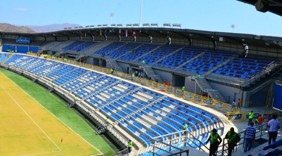 Estadio 'Sierra Nevada'.