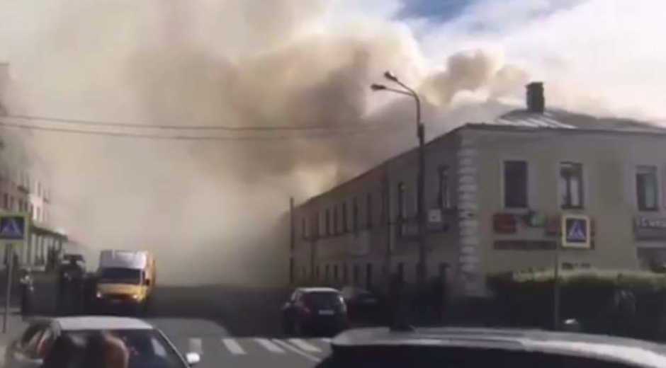 Todos los visitantes y personal fueron evacuados del edificio nada más desatarse el incendio.