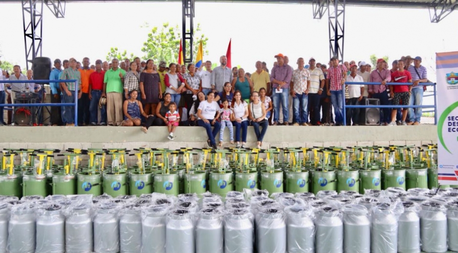 Gobernación del Magdalena La Gobernadora hizo entrega de los implementos.
