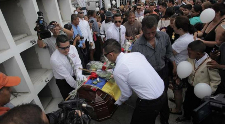 Óscar Villacís y Katty Velasco, fueron sepultados este domingo en Ecuador.
