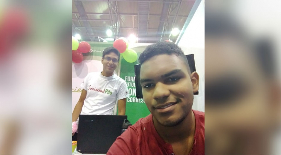Luis David Martínez, joven cienaguero que estudia Ingeniería Electrónica, en Barranquilla, gracias a una beca de Prodeco.