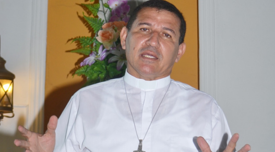 Padre Fajid Álvarez Yacub. 