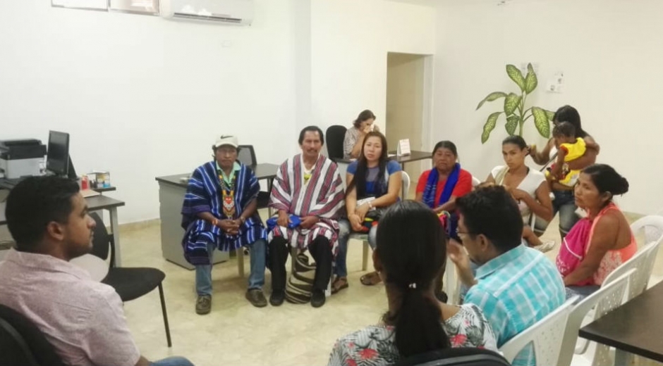 Reunión entre indígenas  y el Alto Consejero para la Sierra Nevada y la Zona Rural.