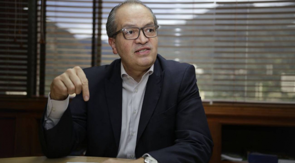 Caracol Radio Procurador General de la Nación, Fernando Carrillo.