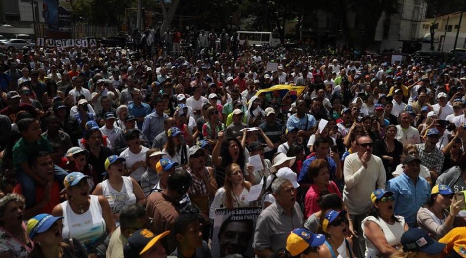 El pueblo venezolano exige la renuncia de Maduro. 