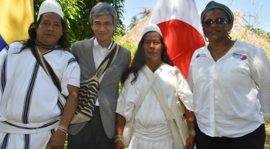 El embajador de Japón Keiishiro Morishita visitó el resguardo indígena de Bunkwimake en la Sierra Nevada de Santa Marta