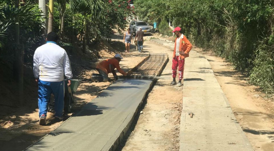 Obra de placa huella en Masinga.
