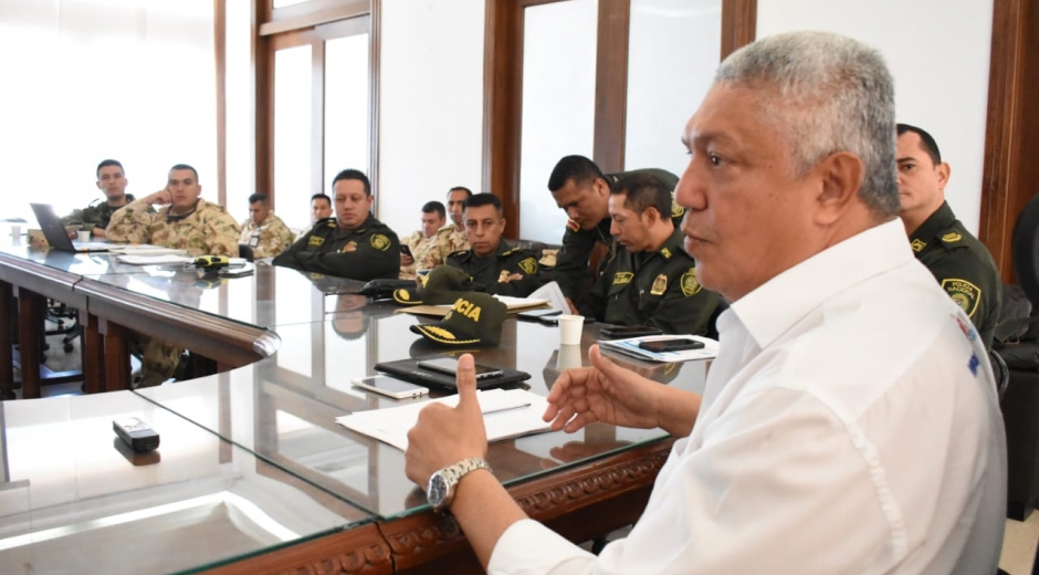 La reunión fue liderada por el secretario del Interior, Luis Miguel Gómez y contó con gran parte de las autoridades del departamento. 