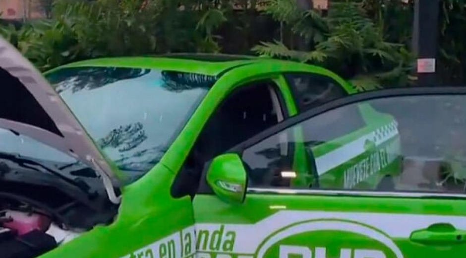 Primer taxi eléctrico en Medellín