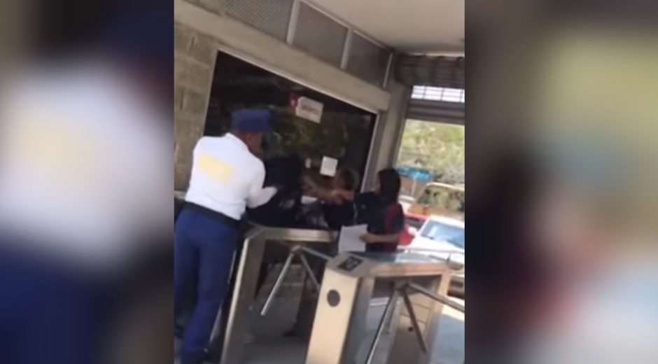 Zona Cero Encontrón de dos universitarias con golpes y halones de cabello