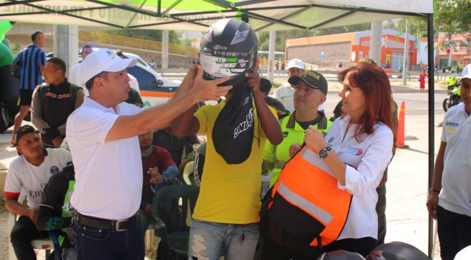 La gobernadora Rosa Cotes y Rafael Castañeda  lideraron la campaña. 