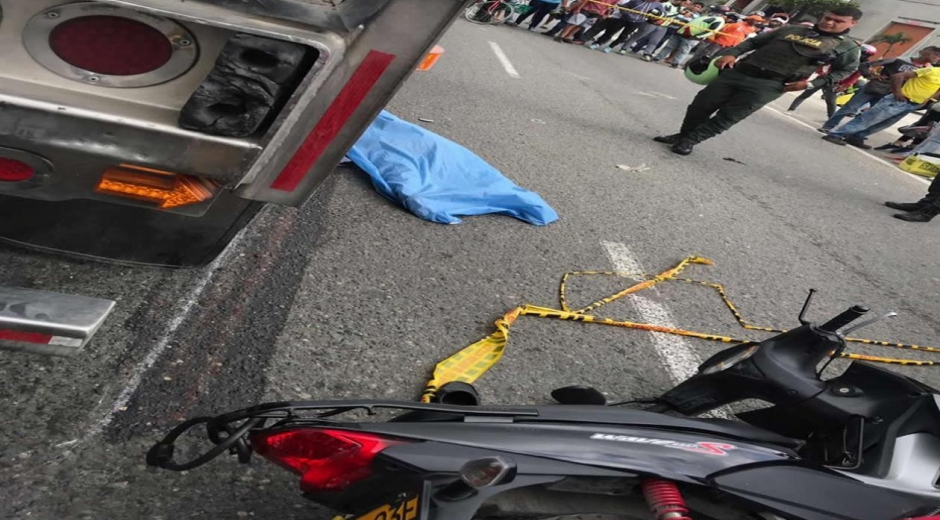 Leonel Laguna Accidente en la entrada al barrio El Pueblito.