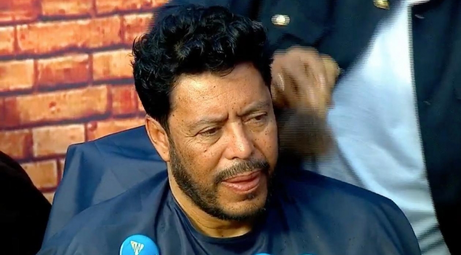 El nuevo corte de cabello de René Higuita.