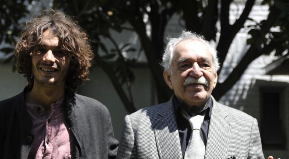  Mateo García Elizondo junto a su abuelo Gabriel García Márquez (QEPD)