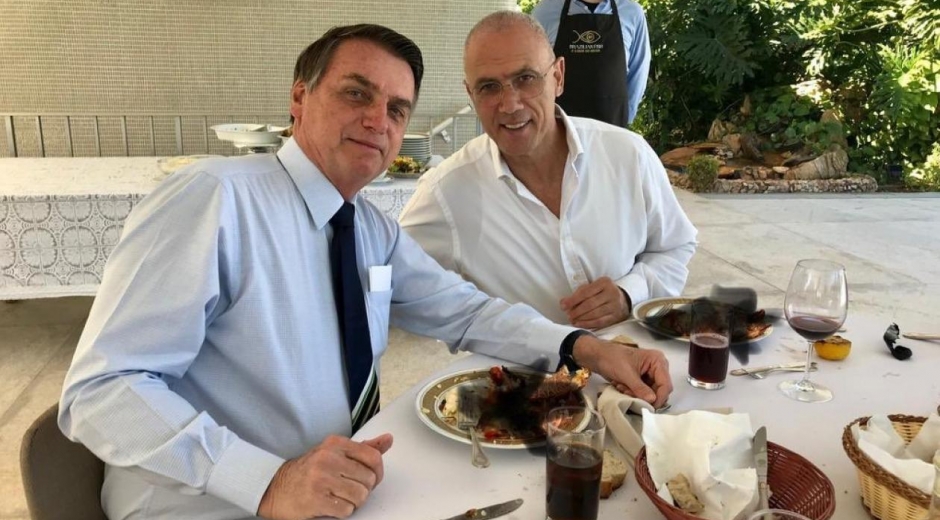 @IsraelinBrazil Jair Bolsonaro, presidente de Brasil, y Yossi Sheli, embajador de Israel en Brasil.