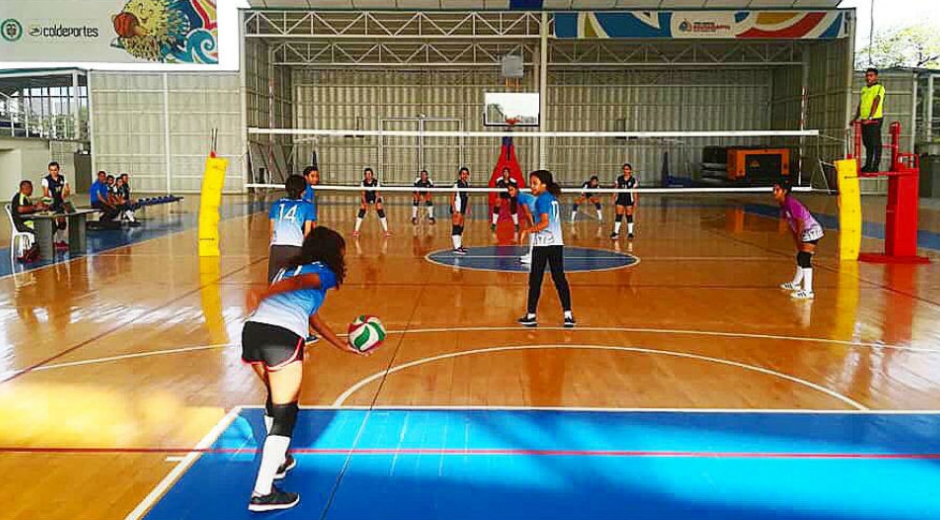 Alcaldía de Santa Marta Los escenarios donde se realizan las competencias son: Parque Deportivo Bolivariano, Unimagdalena, Coliseo de Pescaito, Coliseo Inem Simón Bolívar y cancha La Castellana.