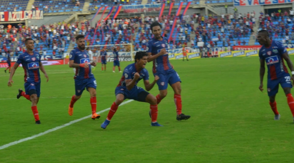 Juan Carlos Pereira celebra su gol contra el Cali.