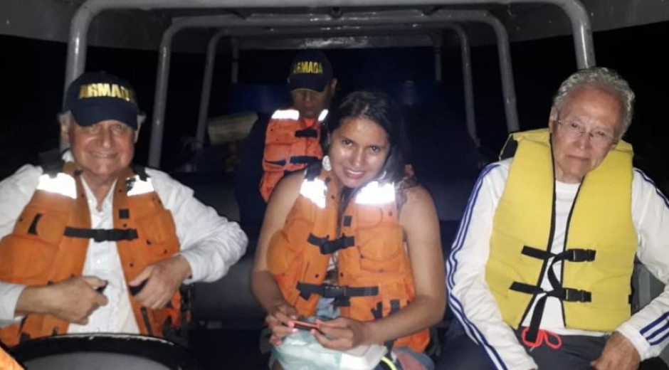 La Armada Nacional rescató al equipo de investigadores en el río Amazonas.