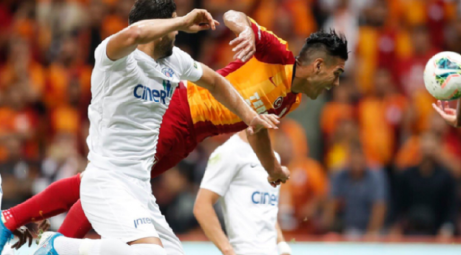 @GalatasaraySK Falcao con el Galatasaray