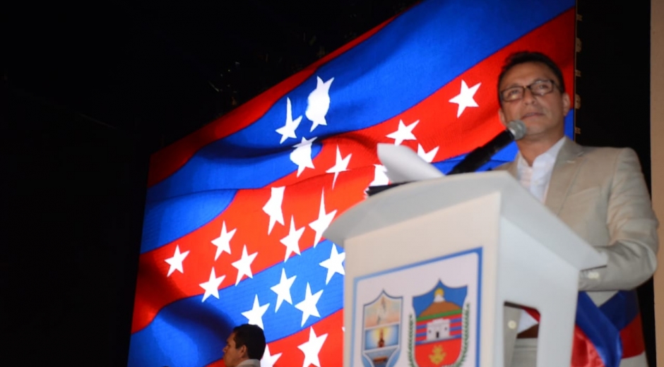 Carlos Caicedo durante su acto de posesión.