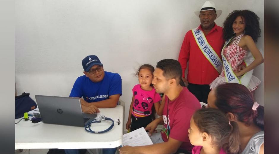 Brigada de salud en el barrio Corea de Santa Marta