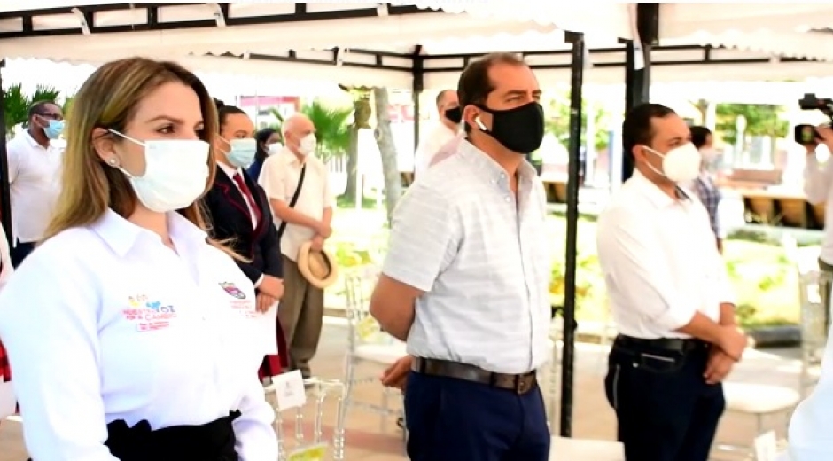 Diana Viveros estuvo en primera fila en el evento de conmemoración del Bicentenario de la Batalla de Ciénaga.