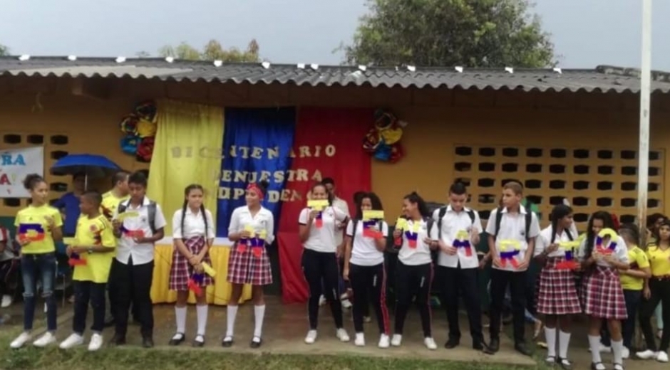 Estudiantes de la IED Armando Estrada Flórez