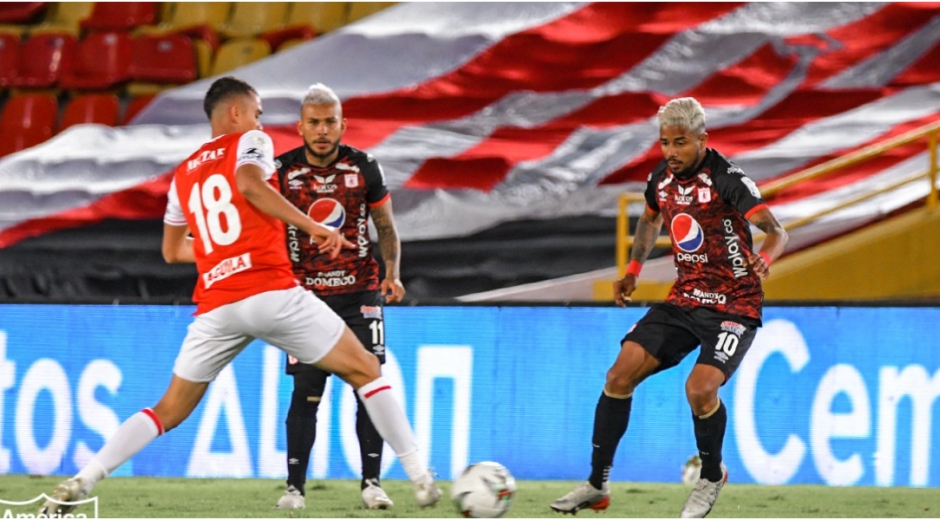América y Santa Fe están instalados en la fase de grupos de la Libertadores. 