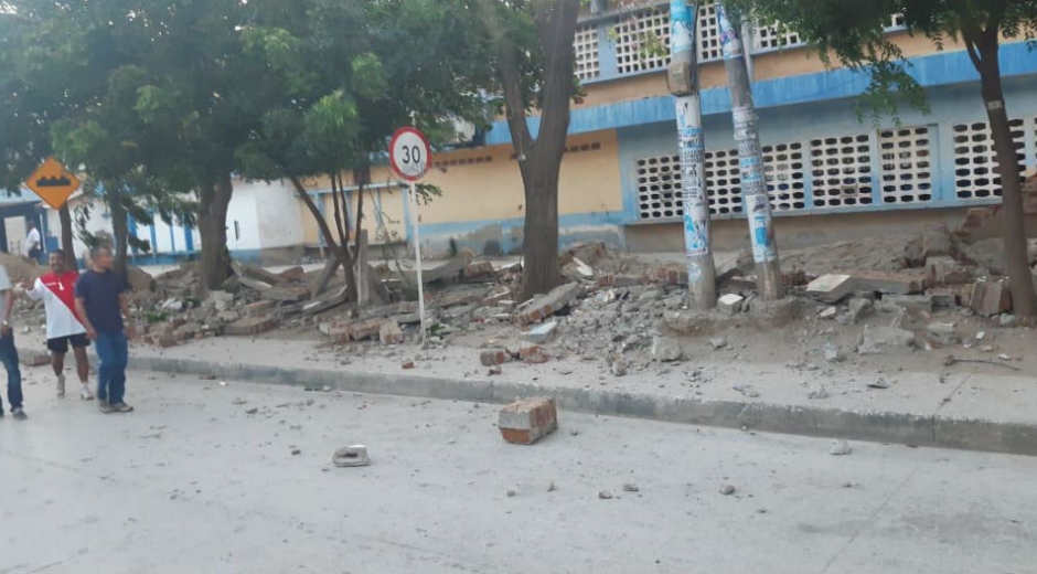 Alcaldía de Santa Marta Paredilla colapsada en la I.E.D. Rodrigo de Bastidas.