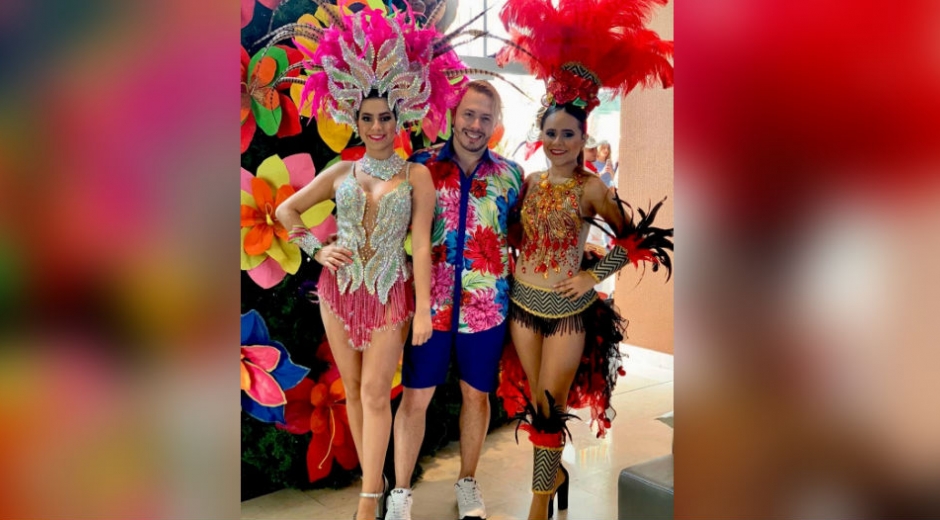 Mauricio Rivera en su presentación en Carnaval.