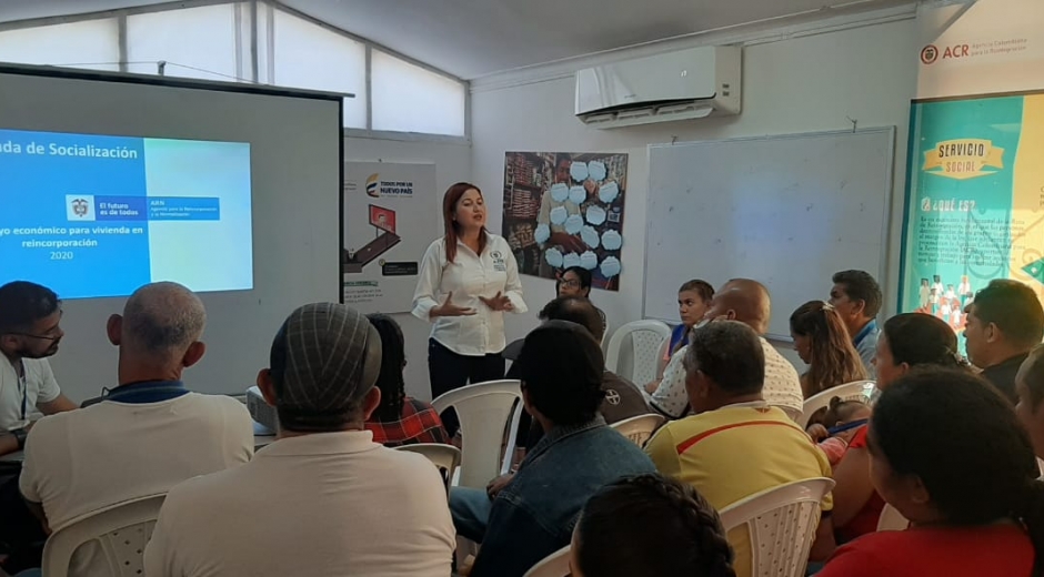 Excombatientes del Magdalena conocen los trámites para recibir apoyo económico. 