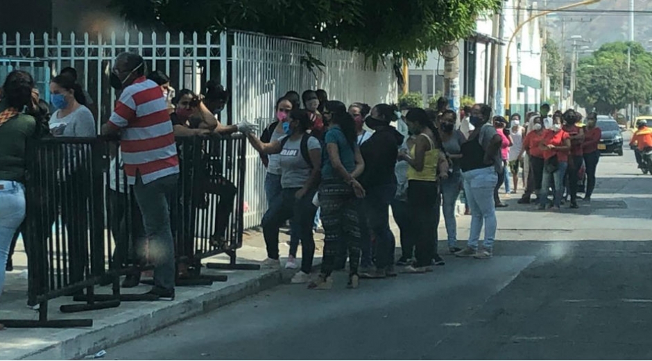 Aglomeraciones en Justo & Bueno.