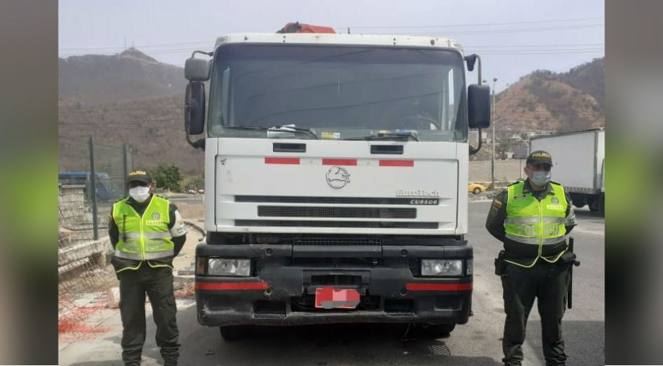Policía Fiscal y Aduanera Uno de los vehículos aprehendidos.