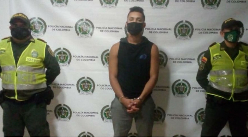 Policía del Magdalena Joven capturado por las autoridades.