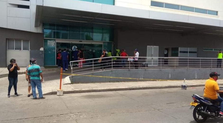 La mujer de avanzada edad está hospitalizada en Valledupar.