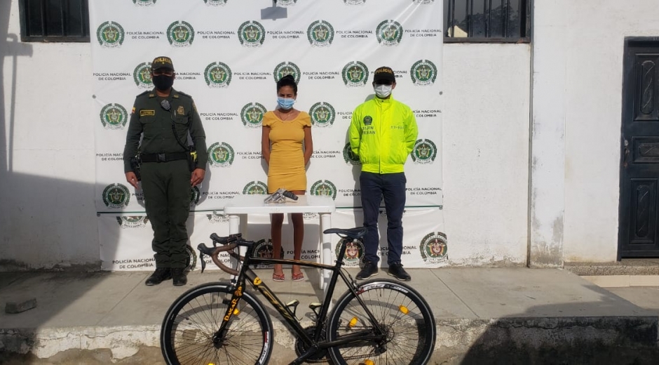 La Policía capturó a la mujer que se encontraba en el lugar donde hallaron la bicicleta.