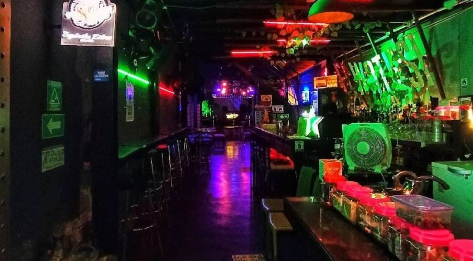 Discoteca - bar El Watusi.