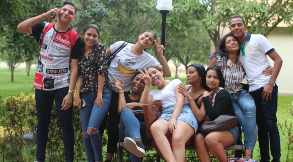 Estos fueron algunos de los momentos que vivimos en los pasillos de la universidad, los mismos que extrañábamos y a los que añorábamos volver.