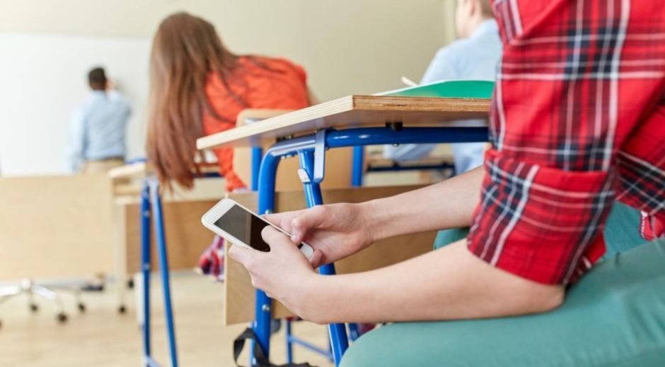 Los colegios podrán decidir prohibiciones sobre el uso de los dispositivos.